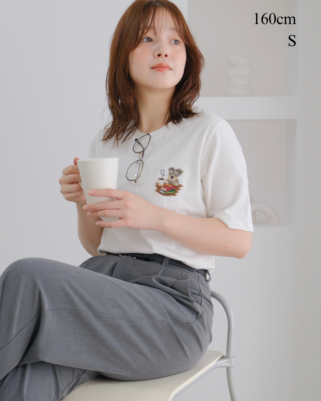 シュナウザーとカフェのTシャツ