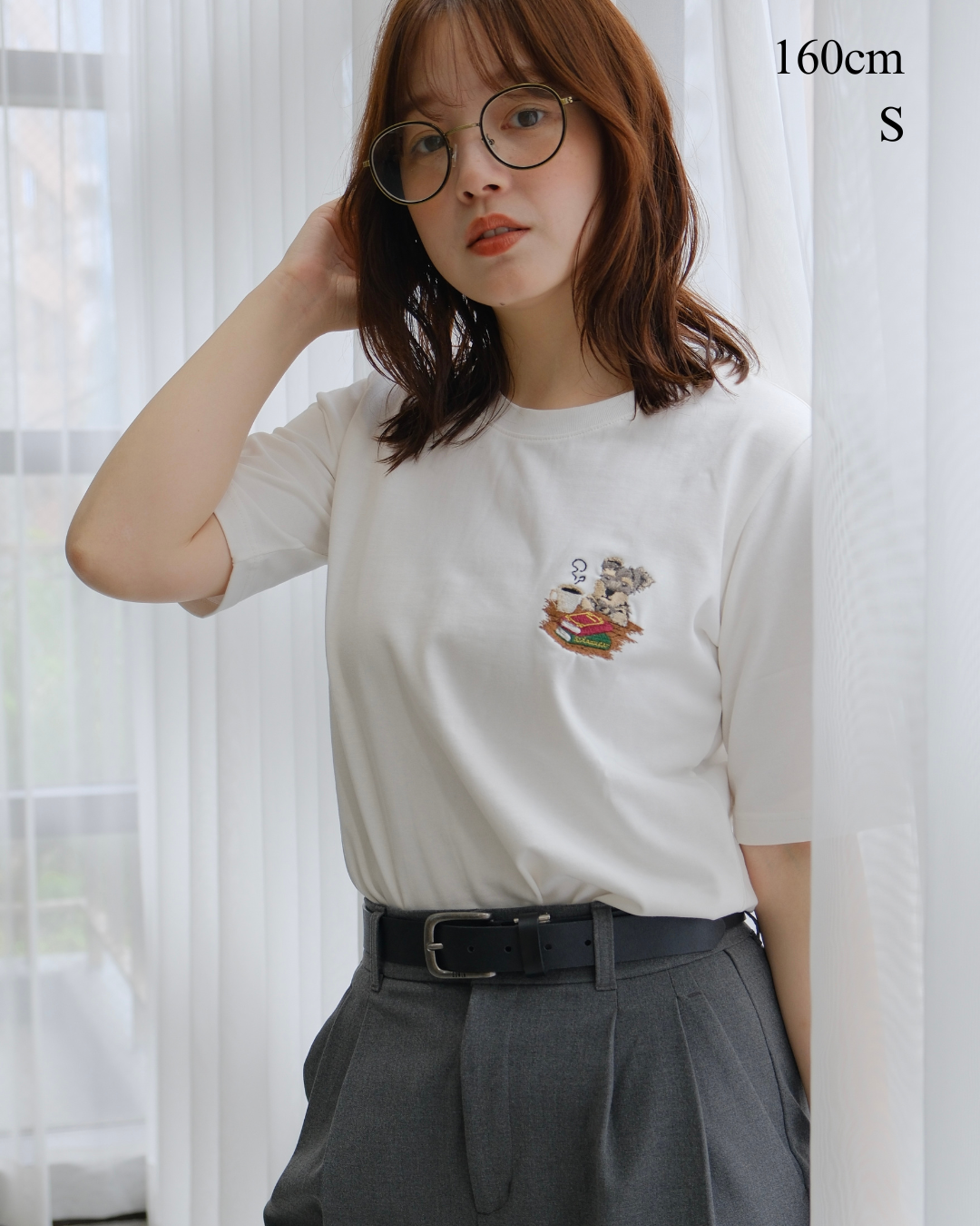 シュナウザーとカフェのTシャツ