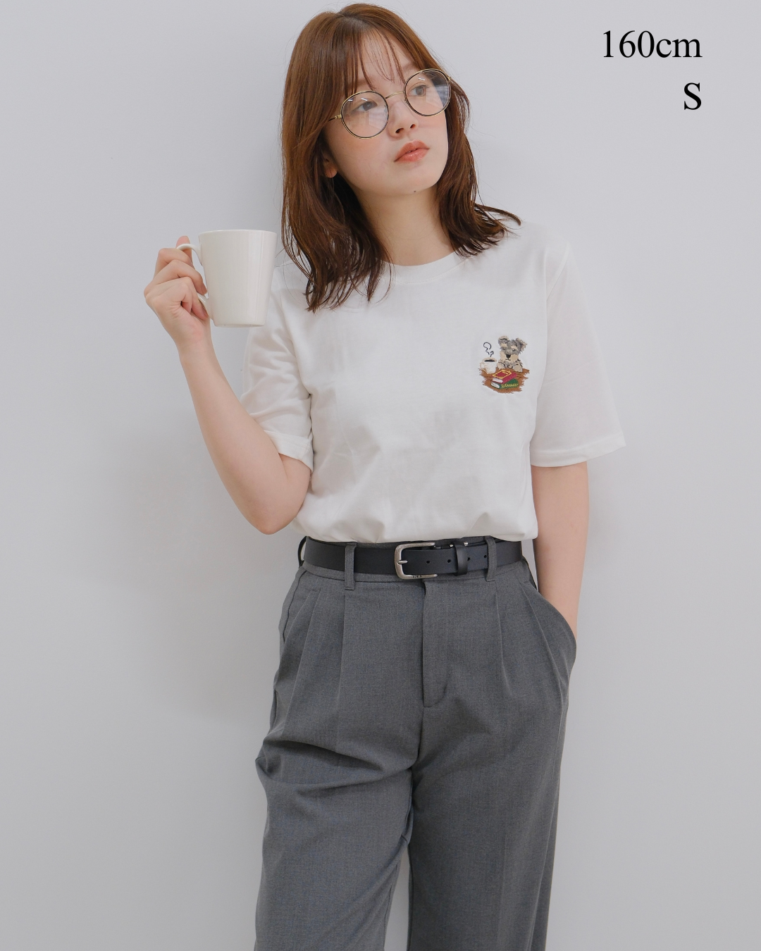 シュナウザーとカフェのTシャツ