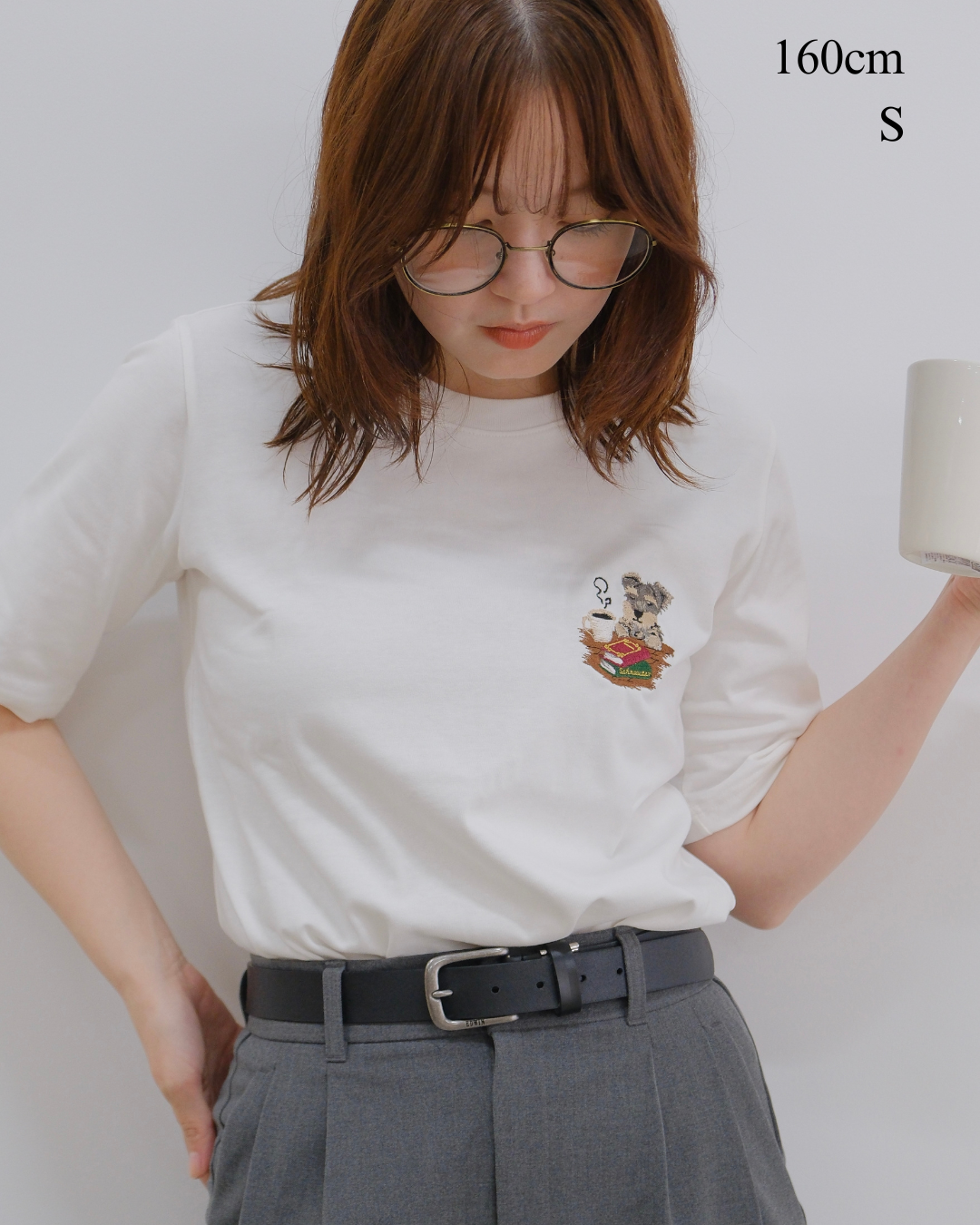 シュナウザーとカフェのTシャツ