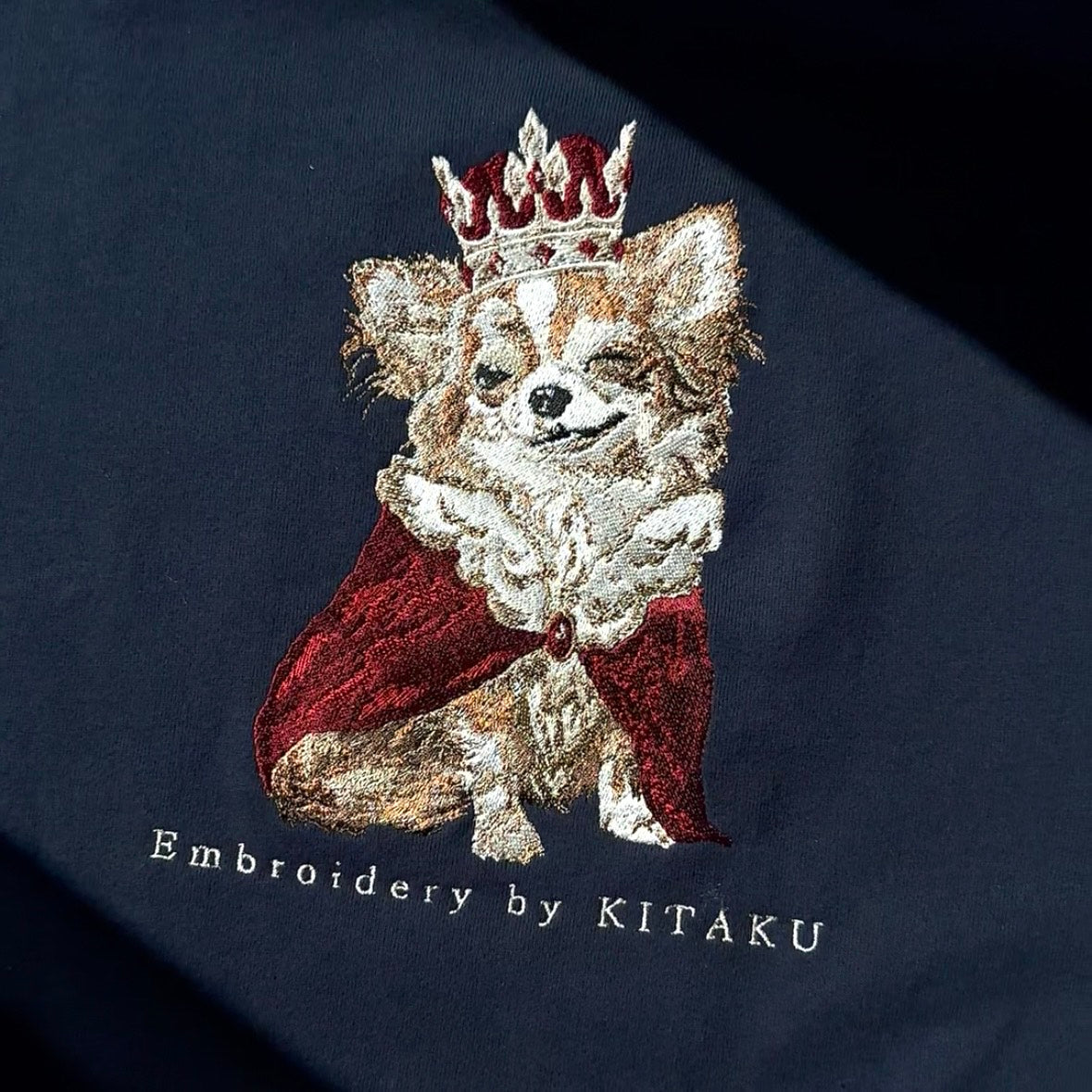【新品未使用】北区の刺しゅう屋　王様チワワ　Lサイズ 新作】王様チワワ – 北区の刺しゅう屋